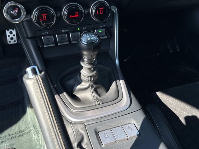 2024 Toyota GR86 Premium - Photo 20