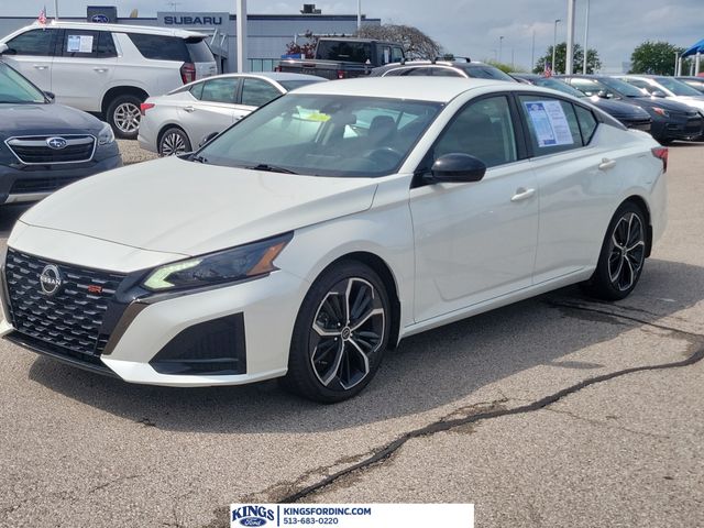 Pearl White Tricoat 2023 Nissan Altima Sedan Front-Wheel Drive Continuously Variable Transmission