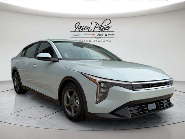 2025 Kia K4 LXS FWD