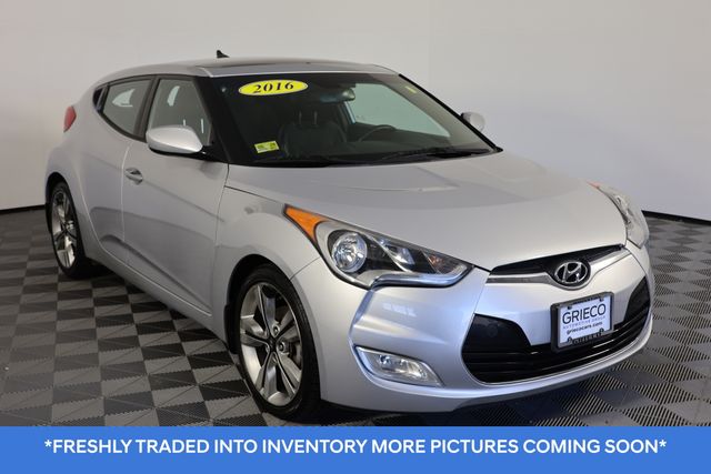 Ironman Silver Metallic 2016 Hyundai Veloster Coupe Front-Wheel Drive 6-Speed Dual Clutch