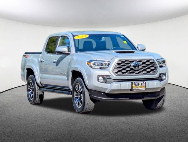 2021 Toyota Tacoma TRD Sport 2