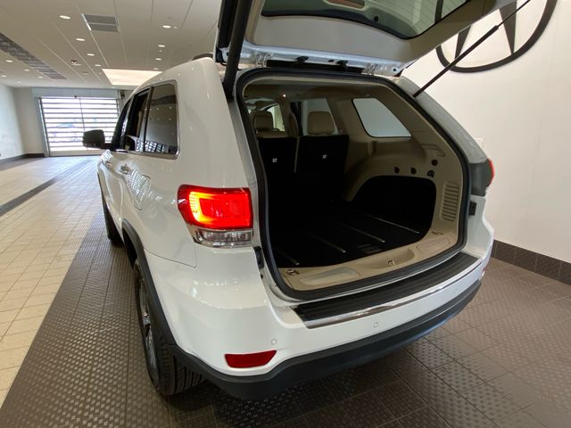 Used 2017 White Jeep Limited image 26
