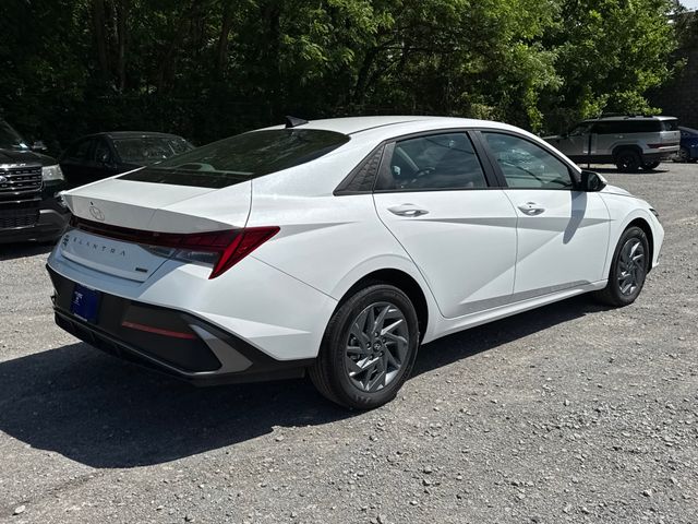 New 2026 White Hyundai Blue image 5