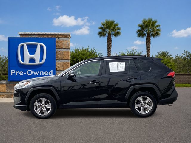 Used 2025 Midnight Black Metallic Toyota XLE image 3
