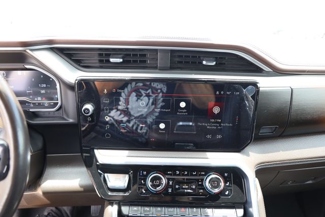 2022 GMC Sierra 1500 Denali - 11
