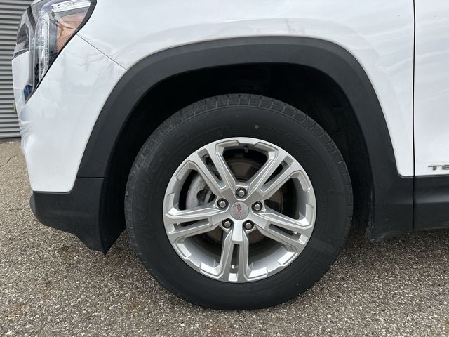 Used 2022 White GMC SLE image 21