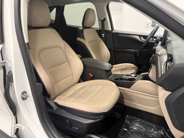 Used 2021 White Ford Titanium image 35