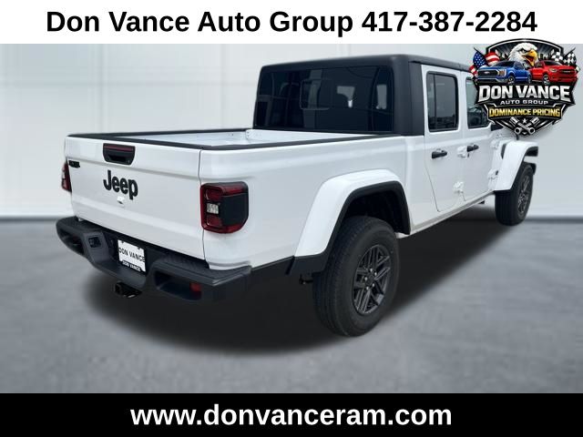 View vehicle photo 6