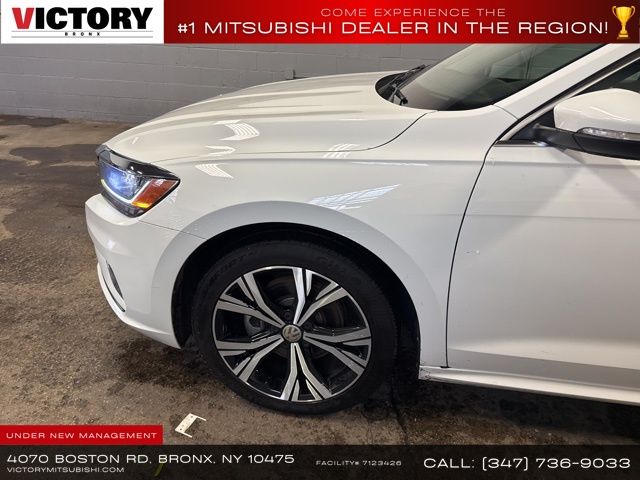 2022 Volkswagen Passat 2.0T SE photo