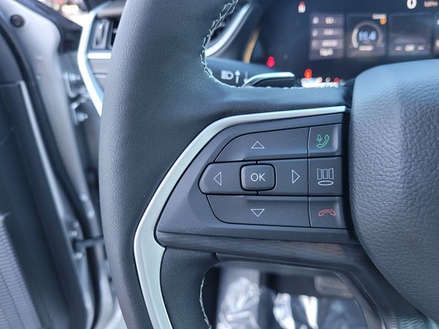 New 2025 Silver Jeep Altitude X image 31