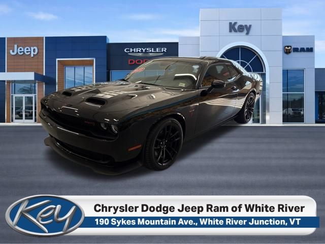 Pitch Black Clearcoat 2023 Dodge Challenger Coupe Rear-Wheel Drive 8-Speed Automatic