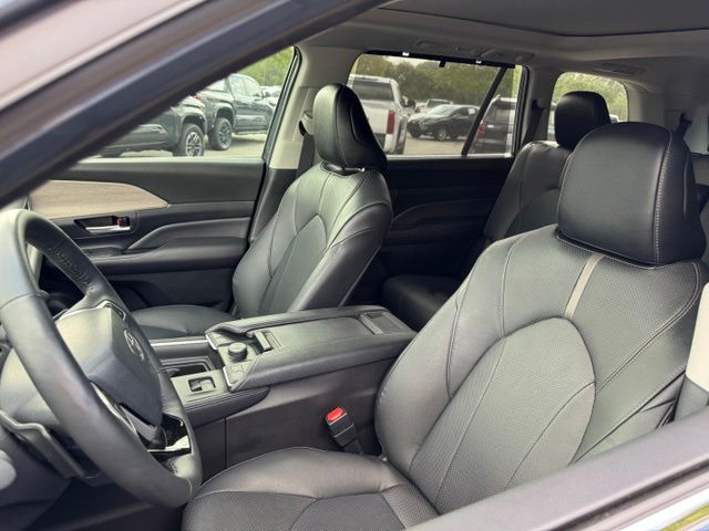 Used 2026 Toyota Grand Highlander SUV