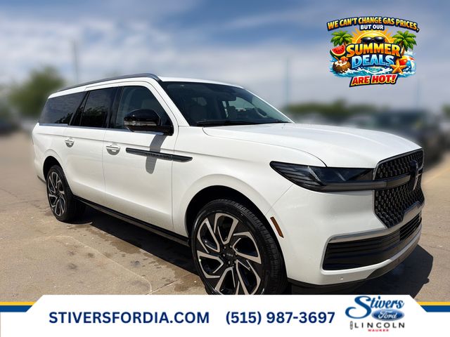 Star White Metallic Tri-Coat 2026 Lincoln Navigator SUV / Crossover Four-Wheel Drive Automatic