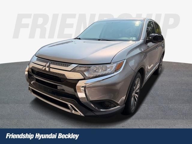 Gray 2020 Mitsubishi Outlander SUV / Crossover All-Wheel Drive Continuously Variable Transmission