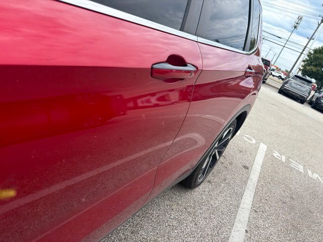 Certified Used 2022 Red Mitsubishi SE image 20