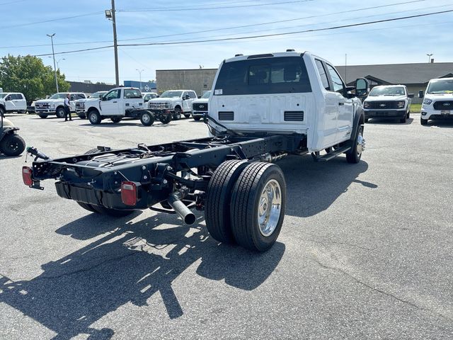 New 2026 Oxford White Ford F-450® XL image 5
