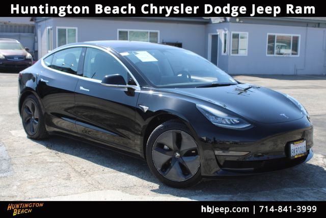 Solid Black 2019 Tesla Model 3 Sedan Rear-Wheel Drive 1-Speed Automatic