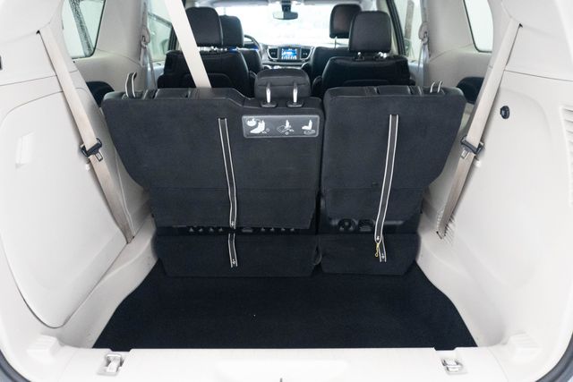 Used 2020 Chrysler Pacifica Van