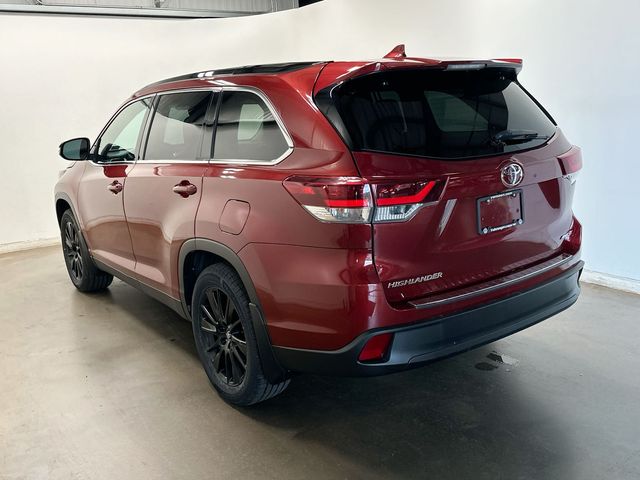 2019 Toyota Highlander SE Red at Spitzer Acura