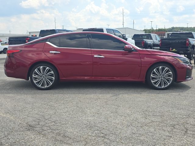 2023 Nissan Altima 2.5 SL:B01854