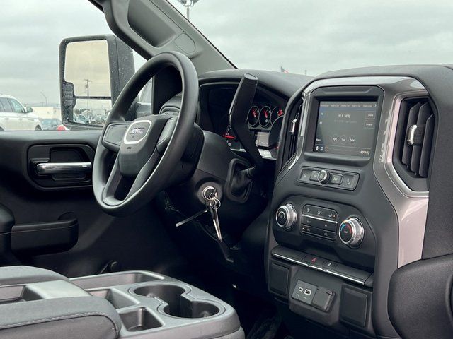 2023 GMC Sierra 3500HD Pro 20