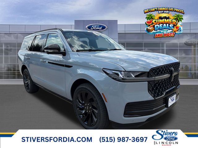 Gray Mist Metallic Tri-Coat 2025 Lincoln Navigator SUV / Crossover Four-Wheel Drive Automatic