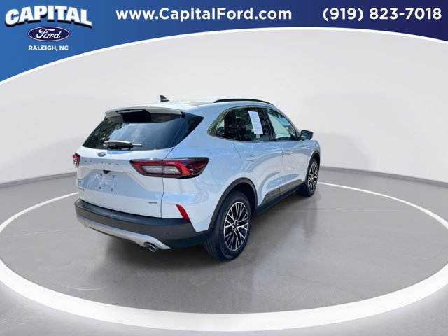 Used 2025 Silver Ford Base image 8