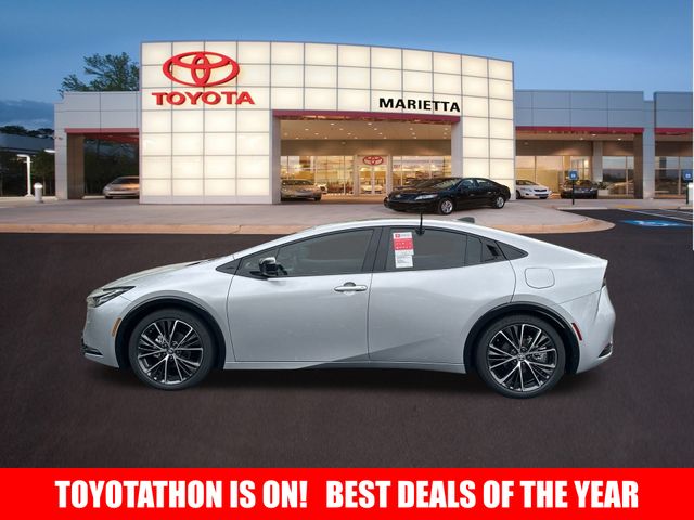 2024 Toyota Prius XLE 2