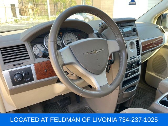 Used 2009 Chrysler Town & Country For Sale in Muncie, IN