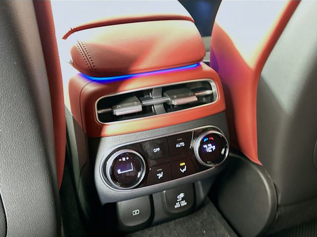 Thumbnail: 2025 Genesis GV70 - 18