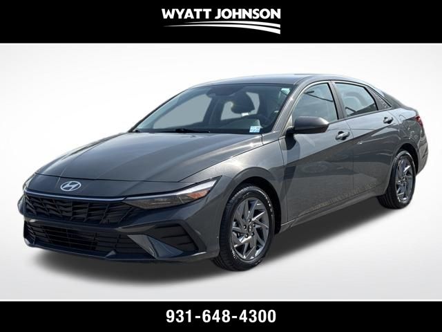 2024 Hyundai Elantra SEL FWD