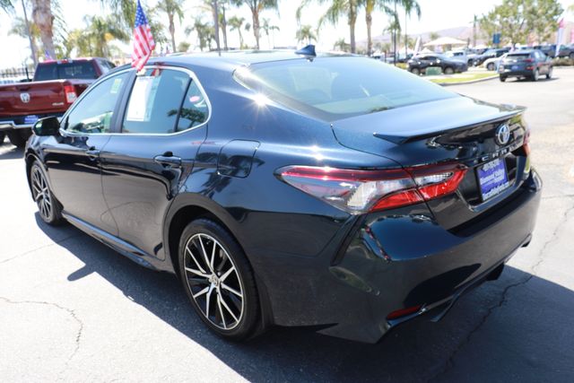 2021 Toyota Camry SE 4