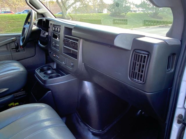 2022 GMC Savana 2500 Work Van 18