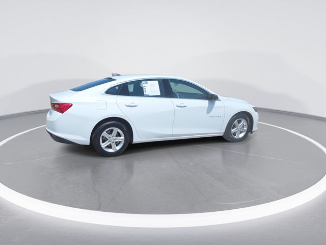 Used 2023 Summit White Chevrolet LS image 9
