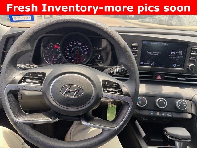 2021 Hyundai Elantra SE Silver at Emmons Autoplex