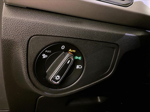2021 Volkswagen Atlas 3.6L V6 SE w/Technology White at Subaru and VW of Moon Township