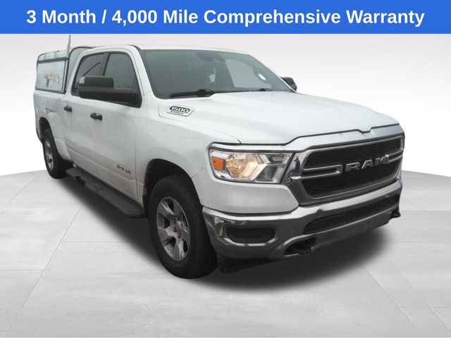 Bright White Clearcoat 2022 RAM 1500 Tradesman Crew Cab 4WD Pickup Truck Four-Wheel Drive 8-Speed Automatic