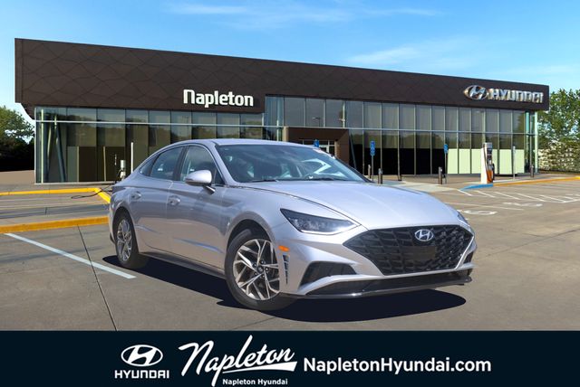 Curated Silver 2023 Hyundai Sonata Sedan Front-Wheel Drive 8-Speed Automatic