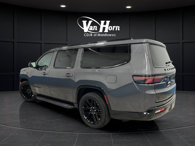 Used 2024 Baltic Gray Metallic Clearcoat Jeep Series II image 5