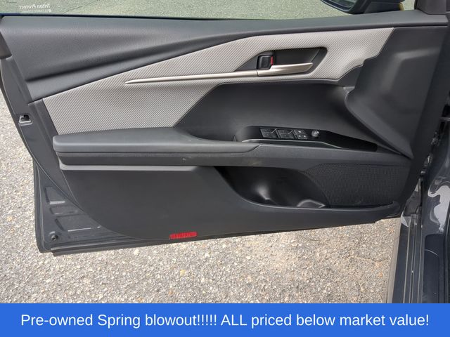 Used 2025 UNDERGROUND Toyota SE image 20