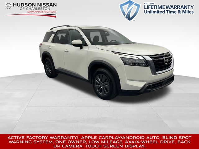 2024 Pearl White Tricoat Nissan Pathfinder SV SUV