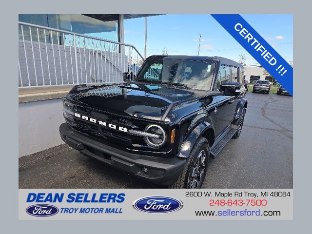 2025 Ford Bronco Outer Banks 4-Door 4WD