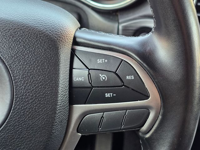 2020 Jeep Grand Cherokee Laredo E:B02330