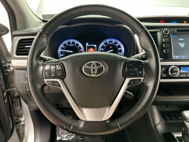 2017 Toyota Highlander SE Silver at Rochrich Mazda