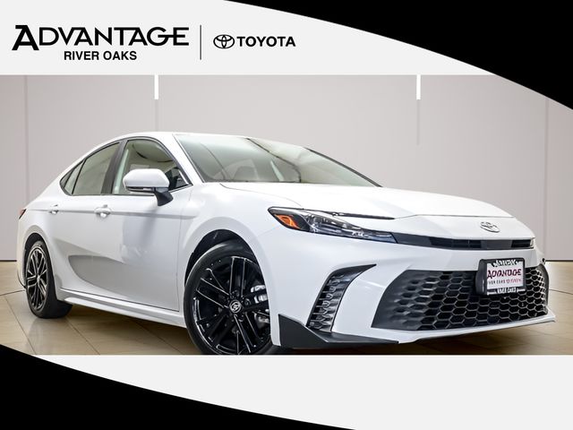 2025 Toyota Camry SE FWD