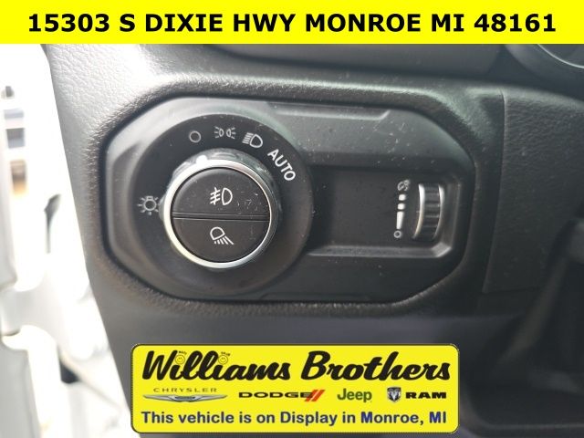 2023 Jeep Gladiator Sport - Bright White Clearcoat exterior view 15