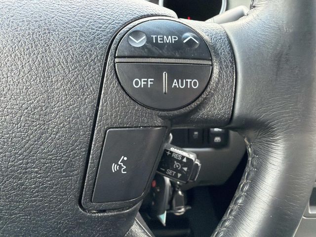 2013 Toyota Sequoia - Image 15