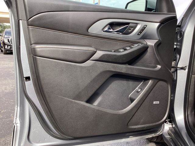 Used Car 2020 Chevrolet Traverse  Premier For Sale Under $30,000 In San Antonio, Texas