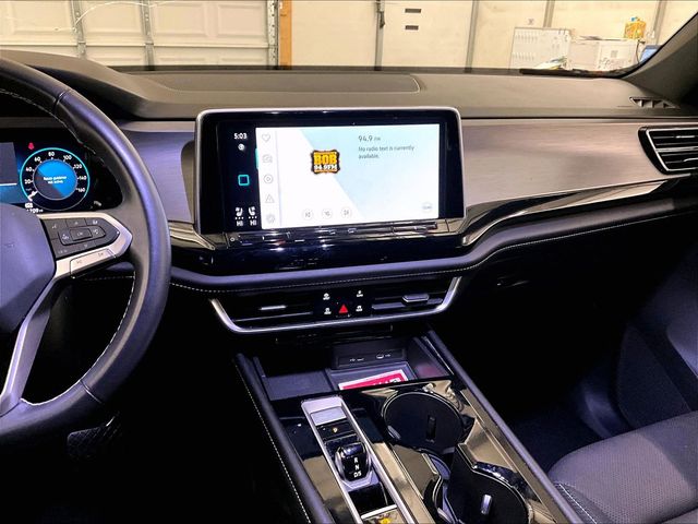 2024 Volkswagen Atlas Cross Sport 2.0T SE w/Technology Black at Grove City Ford