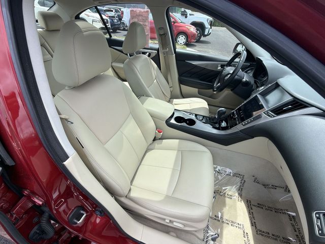 Used 2014 Red INFINITI Premium image 24